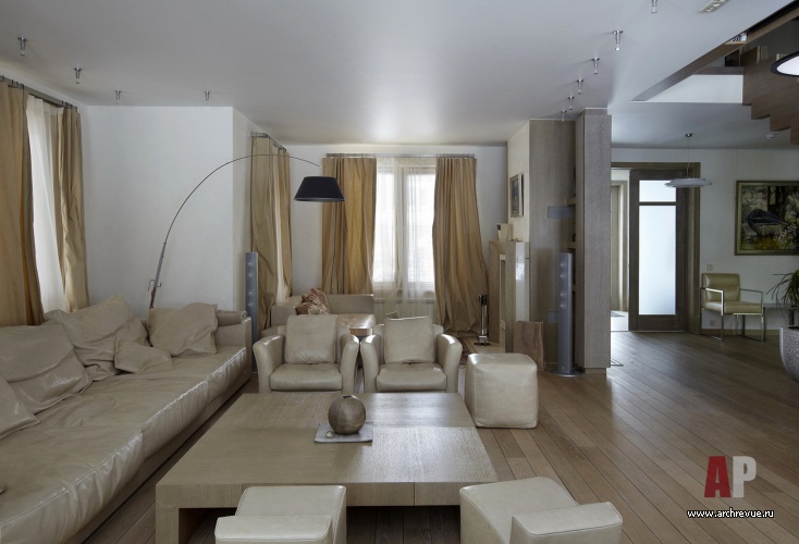 Фото интерьера гостиной дома в эко стиле