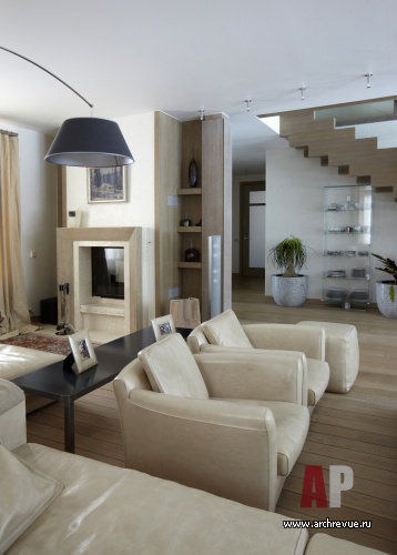 Фото интерьера гостиной дома в эко стиле