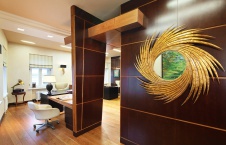 Фото интерьера входной зоны офиса в стиле ар-деко