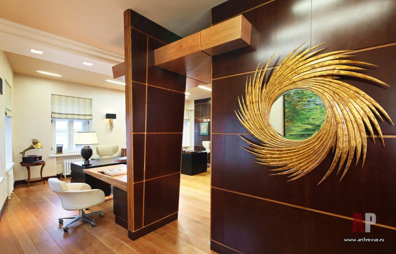 Фото интерьера входной зоны офиса в стиле ар-деко