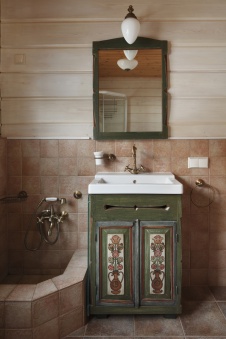 Фото интерьера гостевого санузла небольшого дома в стиле неоклассика