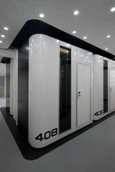 Фото интерьера холла отеля в современном стиле