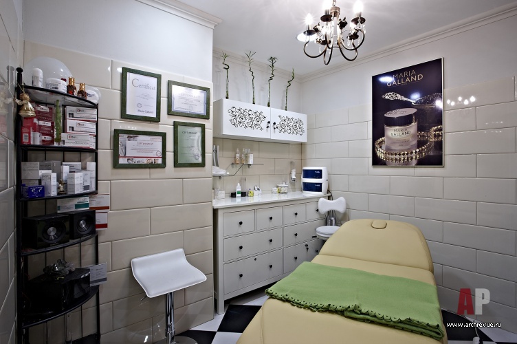 Фото интерьера косметологического кабинета салона красоты в современном стиле
