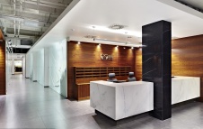 Фото интерьера ресепшен офиса в современном стиле