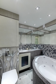 Фото интерьера санузла небольшой квартиры в современном стиле