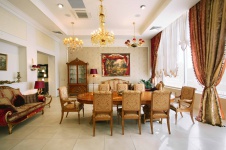 Фото интерьера торгового зала магазина в современном стиле