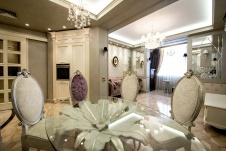 Фото интерьера кухни квартиры в стиле классика