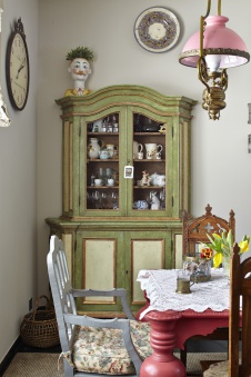 Фото интерьера кухни двухэтажного дома в стиле фьюжн