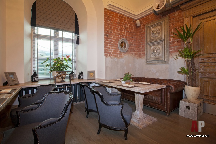 Фото интерьера зоны отдыха ресторана в стиле фьюжн