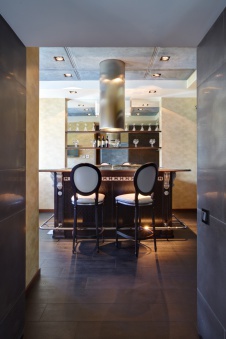 Фото интерьера кухни дома в современном стиле