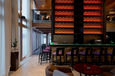 Фото интерьера бара ресторана в современном стиле