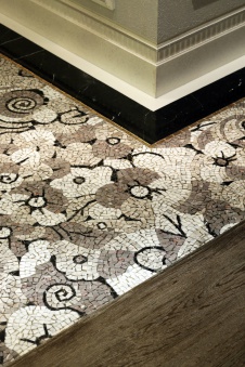 Фото интерьера входной зоны квартиры в стиле ар-деко