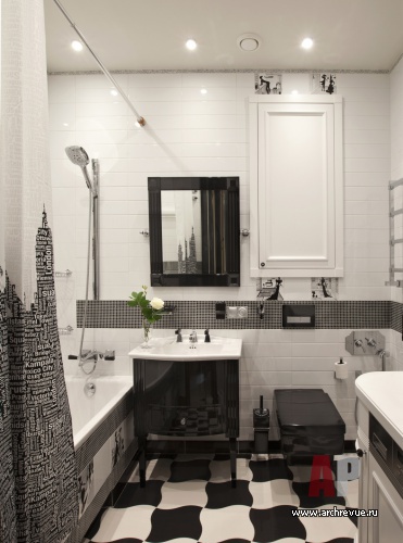 Фото интерьера ванной комнаты небольшой квартиры в стиле неоклассика