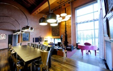 Фото интерьера каминной дома в современном стиле