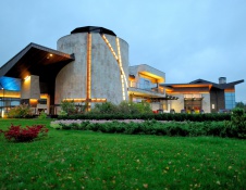 Фото фасада дома в современном стиле