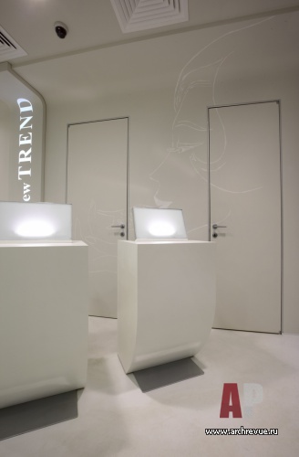 Фото интерьера ресепшен салона красоты в стиле минимализм