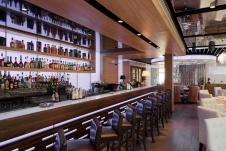 Фото интерьера бара ресторана в современном стиле