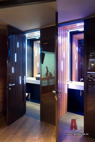 Фото интерьера санузла ресторана в стиле гламур