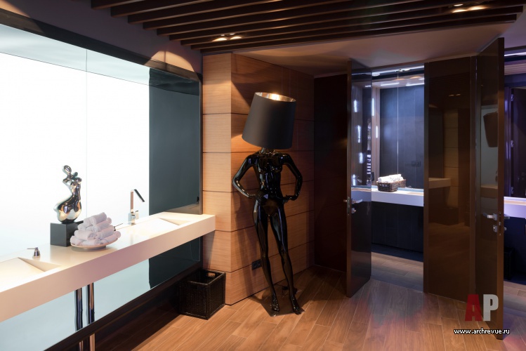 Фото интерьера санузла ресторана в стиле гламур