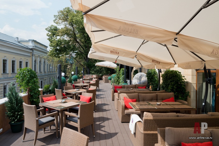 Фото интерьера веранды ресторана в стиле гламур