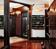 Фото интерьера холла трехэтажной квартиры