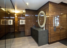 Фото интерьера входной зоны небольшой современной квартиры