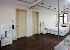Фото интерьера спальни небольшой современной квартиры