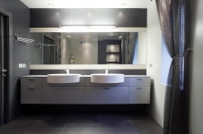 Фото интерьера санузла таунхуса в стиле минимализм