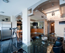 Фото интерьера кухни квартиры в стиле гламур