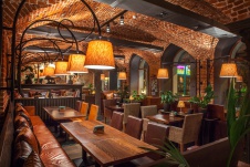 Фото интерьера зала ресторана в современном стиле