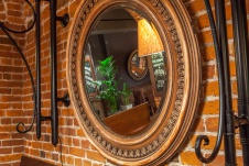 Фото интерьера зала ресторана в современном стиле