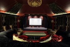Фото интерьера домашнего кинотеатра загородного дома