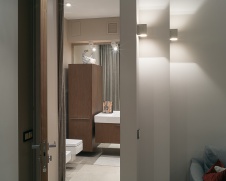 Фото интерьера санузла небольшой квартиры в современном стиле