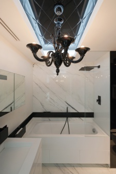 Фото интерьера ванной комнаты небольшой квартиры в современном стиле