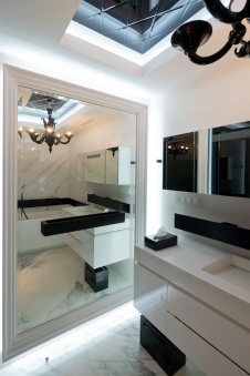 Фото интерьера санузла небольшой квартиры в современном стиле