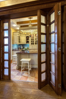 Фото интерьера кухни квартиры в английском стиле