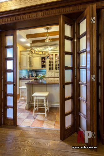 Фото интерьера кухни квартиры в английском стиле