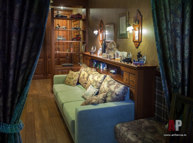 Фото интерьера кабинета квартиры в английском стиле