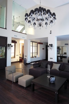 Фото интерьера гостиной дома в стиле минимализм