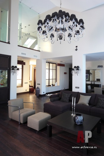 Фото интерьера гостиной дома в стиле минимализм