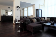 Фото интерьера гостиной дома в стиле минимализм