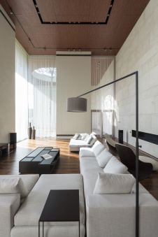 Фото интерьера каминной дома в современном стиле