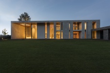 Фото фасада дома в современном стиле