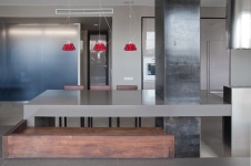 Фото интерьера кухни пентхауса в стиле минимализм