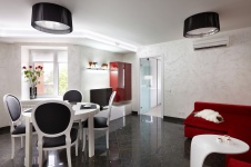 Фото интерьера гостиной небольшой квартиры в современном стиле