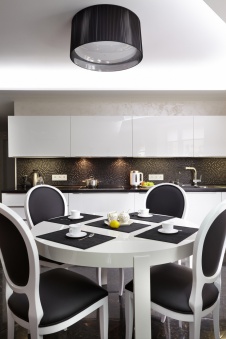 Фото интерьера столовой небольшой квартиры в современном стиле