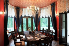 Фото интерьера столовой дома в английском стиле