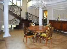 Фото интерьера столовой дома в неоклассике