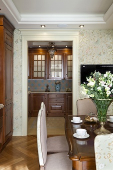 Фото интерьера кухни квартиры в стиле неоклассика