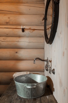 Фото интерьера санузла небольшого дома в эко стиле